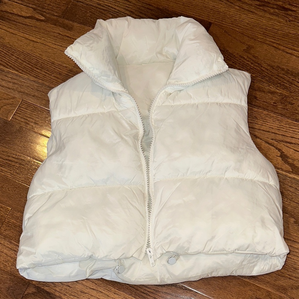Women’s White Puffer Vest - Lightweight Quilted Layer